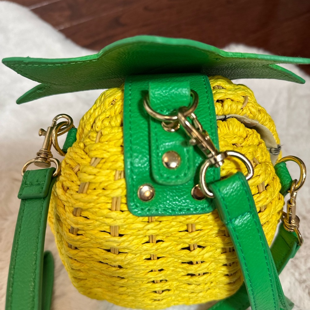 Pineapple Crossbody Bag with Leafy Top and wristlet strap - Picture 5 of 11